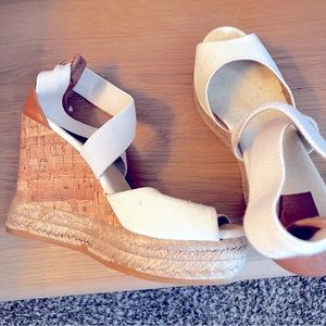 Tory Burch canvas wedge sz 7